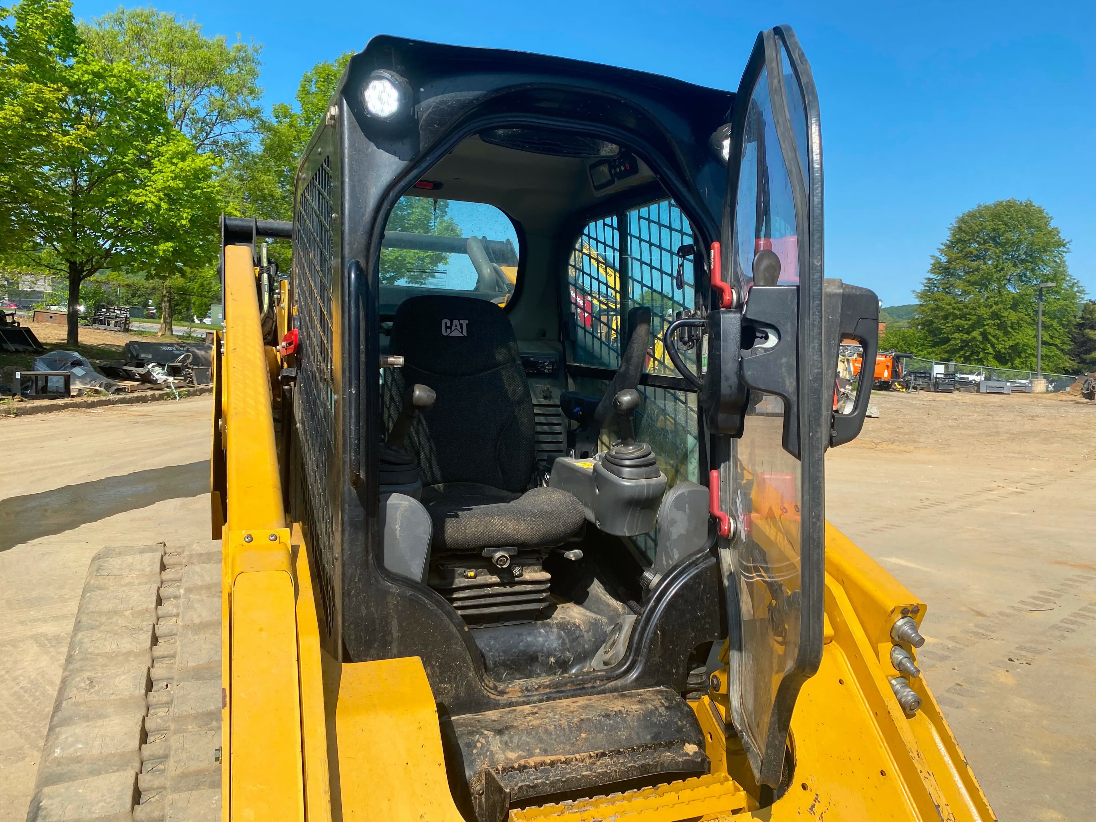 2018 Caterpillar 299D2 listing photo — photo 1 of 19