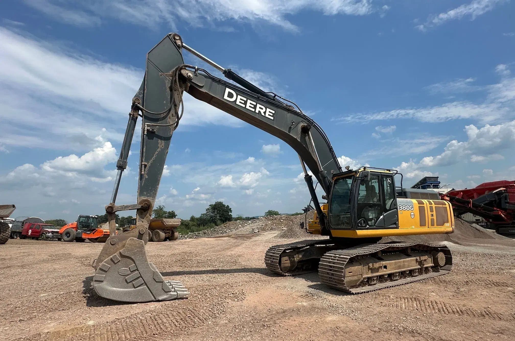 2018 John Deere 380G LC listing photo — photo 1 of 21